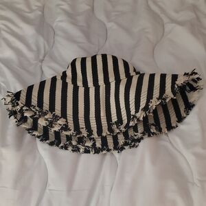 Anthropologie Black And White Stripe Print Hat